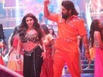 Sreeleela and Allu Arjun's working still was leaked on X from the Pushpa 2: The Rule sets.