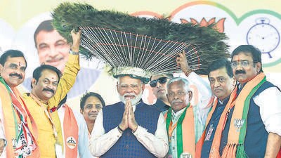**EDS: IMAGE VIA narendramodi.in** Nanded: Prime Minister Narendra Modi being felicitated during a public meeting ahead of the Maharashtra Assembly elections, in Nanded district, Saturday, Nov. 9, 2024. (PTI Photo)(PTI11_09_2024_000221B) (PTI) **EDS: IMAGE VIA narendramodi.in** Nanded: Prime Minister Narendra Modi being felicitated during a public meeting ahead of the Maharashtra Assembly elections, in Nanded district, Saturday, Nov. 9, 2024. (PTI Photo)(PTI11_09_2024_000221B) (PTI)