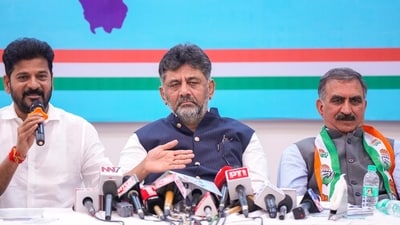 Mumbai: (L-R) Telangana Chief Minister Revanth Reddy, Karnataka Deputy Chief Minister DK Shivakumar and Himachal Pradesh Chief Minister Sukhvinder Singh Sukhu address a press conference ahead of the Maharashtra Assembly elections, in Mumbai, Saturday, Nov. 9, 2024. (PTI) Mumbai: (L-R) Telangana Chief Minister Revanth Reddy, Karnataka Deputy Chief Minister DK Shivakumar and Himachal Pradesh Chief Minister Sukhvinder Singh Sukhu address a press conference ahead of the Maharashtra Assembly elections, in Mumbai, Saturday, Nov. 9, 2024. (PTI)