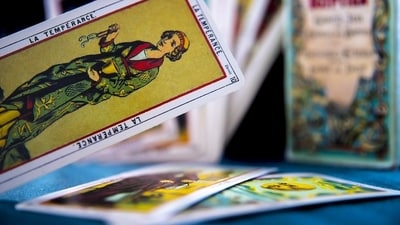 Read on to find out your Tarot reading for the coming week. (Unsplash)