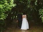 Unmarried individuals were found to be about 86% more likely to suffer from depressive symptoms.