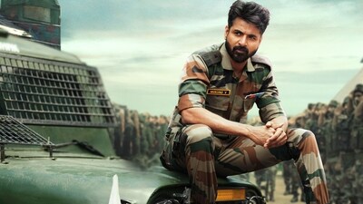 Sivakarthikeyan played the late Major Mukund Varadarajan in Amaran. Sivakarthikeyan played the late Major Mukund Varadarajan in Amaran.