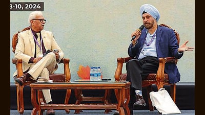 India’s former ambassador to the US, Navtej S Sarna, sharing his thoughts during the concluding day of Abhivyakti 4.0 at Western Command, Chandimandir, on Sunday. (HT Photo) India’s former ambassador to the US, Navtej S Sarna, sharing his thoughts during the concluding day of Abhivyakti 4.0 at Western Command, Chandimandir, on Sunday. (HT Photo)