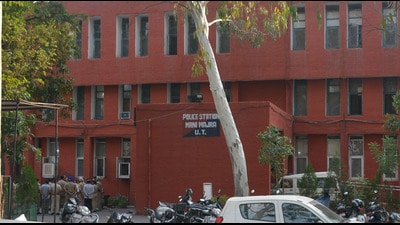 The Chandigarh Police have over 6,000 personnel across various ranks, including constables, inspectors, sub-inspectors and senior officers. The city currently has 17 police stations spread across its sectors. (HT Photo) The Chandigarh Police have over 6,000 personnel across various ranks, including constables, inspectors, sub-inspectors and senior officers. The city currently has 17 police stations spread across its sectors. (HT Photo)