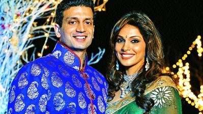 Timmy Narang and Isha Koppikar are parents to Rianna.