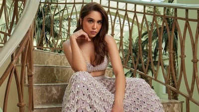 OUTFIT| VVANI BY VANI VATS: Sharvari looks bewitching in this pearl embellished lehenga from Wani by Vani Vats OUTFIT| VVANI BY VANI VATS: Sharvari looks bewitching in this pearl embellished lehenga from Wani by Vani Vats