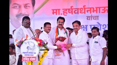 After the split in the NCP in 2022, Dattatray Bharne joined the NCP (Ajit Pawar) which created tension within the Mahayuti over seat negotiations on Indapur. (HT PHOTO) After the split in the NCP in 2022, Dattatray Bharne joined the NCP (Ajit Pawar) which created tension within the Mahayuti over seat negotiations on Indapur. (HT PHOTO)