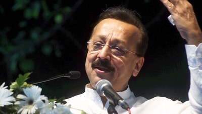 A month after the killing of senior NCP leader Baba Siddique in Bandra (East) by three shooters, the Mumbai Crime Branch, along with the Uttar Pradesh’s Special Task Force (STF), arrested the alleged main shooter, Shivkumar Gautam. (PTI Photo) (PTI) A month after the killing of senior NCP leader Baba Siddique in Bandra (East) by three shooters, the Mumbai Crime Branch, along with the Uttar Pradesh’s Special Task Force (STF), arrested the alleged main shooter, Shivkumar Gautam. (PTI Photo) (PTI)