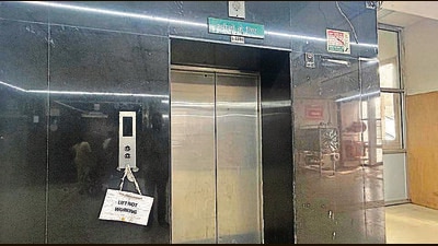 In the multi-storey building opposite the emergency ward, one of the three lifts, intended for patient use, has been non-functional for nearly a month, according to hospital staff. (HT Photo) In the multi-storey building opposite the emergency ward, one of the three lifts, intended for patient use, has been non-functional for nearly a month, according to hospital staff. (HT Photo)