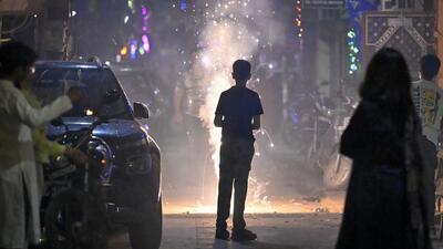 People burning firecrackers on the occasion of Diwali at Pandav Nagar area in New Delhi on October 31 (RAJ K RAJ /HT PHOTO) People burning firecrackers on the occasion of Diwali at Pandav Nagar area in New Delhi on October 31 (RAJ K RAJ /HT PHOTO)