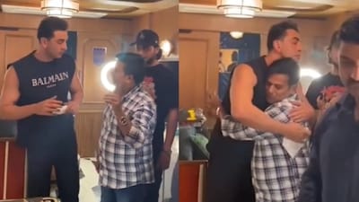 Ranbir Kapoor in a viral video from the sets of Love & War Ranbir Kapoor in a viral video from the sets of Love & War