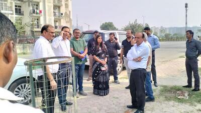 There were requests for the maintenance of streetlights, signboards, and parks, with specific attention to the boundary wall repairs near Eldeco Amantran, said NHRF officer bearers. (HT Photo) There were requests for the maintenance of streetlights, signboards, and parks, with specific attention to the boundary wall repairs near Eldeco Amantran, said NHRF officer bearers. (HT Photo)