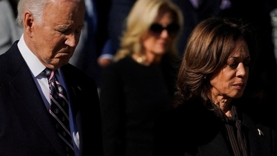 U.S. President Joe Biden, U.S. Vice President Kamala Harris and U.S. first lady Jill Biden take part in a wreath laying ceremony on Veterans Day at Arlington National Cemetery in Arlington, Virginia, U.S., November 11, 2024. (REUTERS)