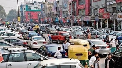 Under the normal parking fee slab for surface parking, the four wheelers are charged ₹20 per hour with maximum of ₹100 for a day. The two wheelers are charged ₹10 per hour. (HT Archive) Under the normal parking fee slab for surface parking, the four wheelers are charged ₹20 per hour with maximum of ₹100 for a day. The two wheelers are charged ₹10 per hour. (HT Archive)