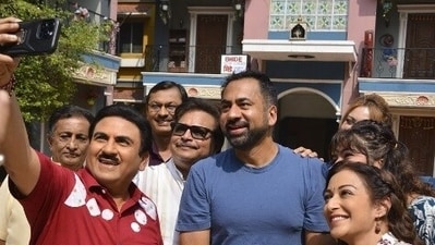 Kal Penn visits sets of Taarak Mehta Ka Ooltah Chashmah Kal Penn visits sets of Taarak Mehta Ka Ooltah Chashmah