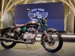 2024 Royal Enfield Classic 350 in Emerald Green colour scheme.