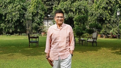 Former Chief Justice of India D Y Chandrachud provided relief to parents in his last hearing (HT_PRINT) Former Chief Justice of India D Y Chandrachud provided relief to parents in his last hearing (HT_PRINT)