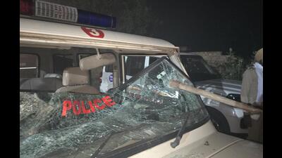 One of the damaged police vehicles after farmers clashed with cops trying to rescue Punjab government officials from illegal confinement at the grain market in Bathinda’s Raike Kalan on Monday evening. (HT Photo) One of the damaged police vehicles after farmers clashed with cops trying to rescue Punjab government officials from illegal confinement at the grain market in Bathinda’s Raike Kalan on Monday evening. (HT Photo)