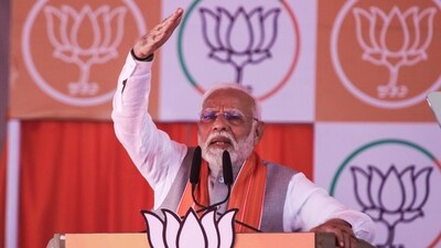Chandrapur: Prime Minister Narendra Modi addresses a public meeting in Maharashtra. (PTI) Chandrapur: Prime Minister Narendra Modi addresses a public meeting in Maharashtra. (PTI)