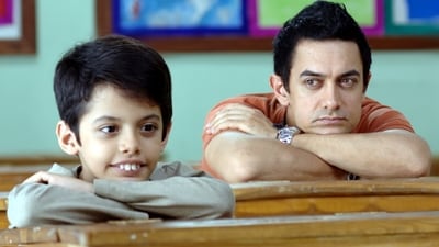 Darsheel Safary and Aamir Khan played the lead roles in Taare Zameen Par. Darsheel Safary and Aamir Khan played the lead roles in Taare Zameen Par.
