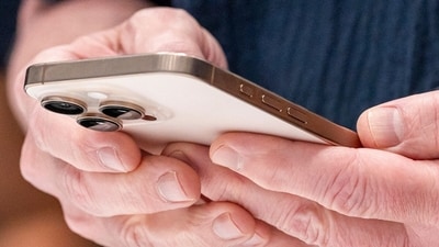 The health of your iPhone battery directly impacts its long-term lifespan. (Bloomberg) The health of your iPhone battery directly impacts its long-term lifespan. (Bloomberg)