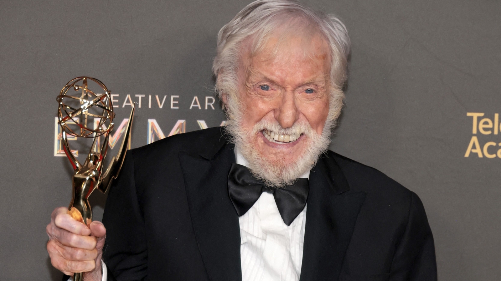 Dick Van Dyke, 98, is thankful he ‘won’t be around’ to ‘experience’ four years of Trump administration | Hollywood Dick Van Dyke, 98, is thankful he ‘won’t be around’ to ‘experience’ four years of Trump administration | Hollywood
