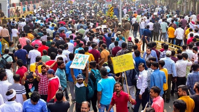 UPPSC PCS, RO/ARO Exams Row: Students' protest enters third day on November 13. (ANI) UPPSC PCS, RO/ARO Exams Row: Students' protest enters third day on November 13. (ANI)