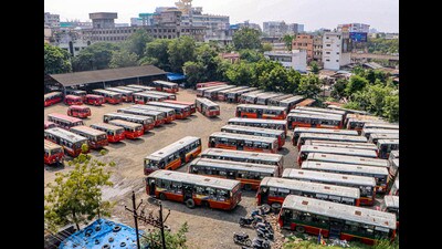 As per a 2022 report published by Parisar, a Pune-based NGO, during the Lakh ko 50 Bus campaign, the state’s public bus network is severely undersized, with only 11 buses per 100,000 people (PTI Photo) (PTI) As per a 2022 report published by Parisar, a Pune-based NGO, during the Lakh ko 50 Bus campaign, the state’s public bus network is severely undersized, with only 11 buses per 100,000 people (PTI Photo) (PTI)