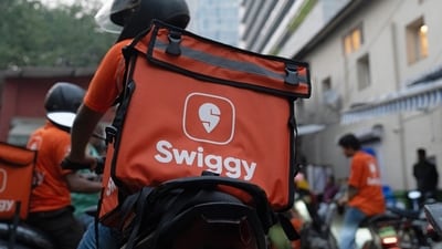 Swiggy IPO: Around 500 employees expected to become crorepatis today (Bloomberg) Swiggy IPO: Around 500 employees expected to become crorepatis today (Bloomberg)