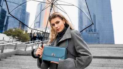 Top 10 Guess purses for every occasion: Choose the perfect accessory (Pexels)
