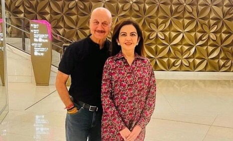 Nita Ambani and Anupam Kher at Nita Mukesh Ambani Cultural Center. (Instagram/@ambani_update) Nita Ambani and Anupam Kher at Nita Mukesh Ambani Cultural Center. (Instagram/@ambani_update)