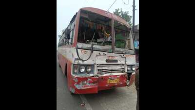 Damaged roadways from Etah depot in Firozabad (HT Photo)