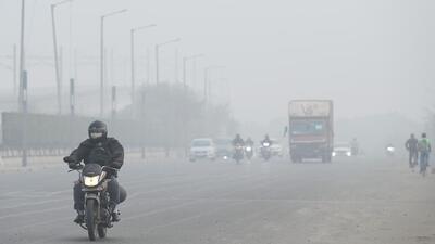 On Thursday, the air quality index of Noida was 347 (very poor) and that of Greater Noida was 264 (poor), according to the Central Pollution Control Board (CPCB)’s 4pm bulletin. (Sunil Ghosh/HT Pohot) On Thursday, the air quality index of Noida was 347 (very poor) and that of Greater Noida was 264 (poor), according to the Central Pollution Control Board (CPCB)’s 4pm bulletin. (Sunil Ghosh/HT Pohot)