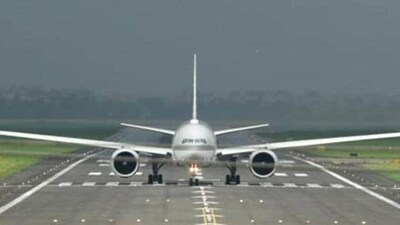 On Wednesday, the dense fog caused visibility to drop significantly, with conditions at Delhi's airport reaching zero visibility. (Pic used for representation) (File) On Wednesday, the dense fog caused visibility to drop significantly, with conditions at Delhi's airport reaching zero visibility. (Pic used for representation) (File)