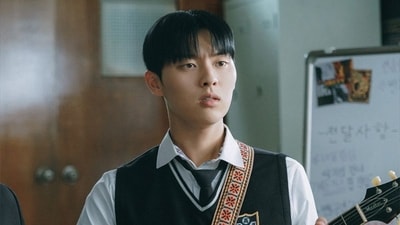 Choi Hyun Wook, 22, as Ha Yi Chan in the K-drama Twinkling Watermelon. (tvN) Choi Hyun Wook, 22, as Ha Yi Chan in the K-drama Twinkling Watermelon. (tvN)