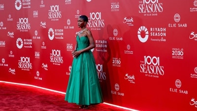 Model Eve Adia poses on red carpet. (REUTERS)