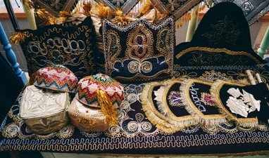 Cushion covers are the perfect way to add some design and glamour to any space. (Pexels) Cushion covers are the perfect way to add some design and glamour to any space. (Pexels)