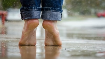 Diabetic foot disease requires proactive management and regular care. Experts emphasize early consultation with doctors to prevent complications like infections and ulcers. Diabetic foot disease requires proactive management and regular care. Experts emphasize early consultation with doctors to prevent complications like infections and ulcers.