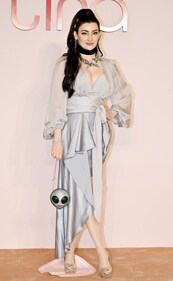 Shalini Passi chose a grey satin ruffle dress. (Hindustan Times) Shalini Passi chose a grey satin ruffle dress. (Hindustan Times)