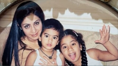 Janhvi and Khushi with mom Sridevi Janhvi and Khushi with mom Sridevi