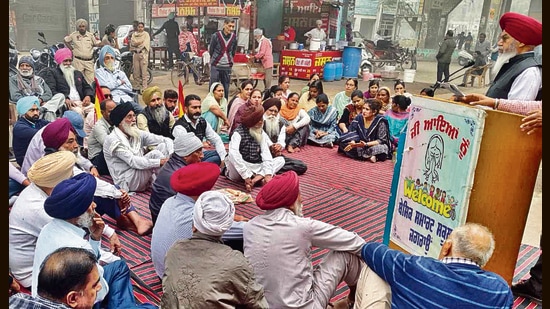 Locals, teachers and veteran educators during the protest outside a govt school in Jagraon on Thursday. (HT Photo)