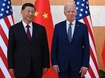 China's President Xi Jinping (L) and US President Joe Biden (File)
