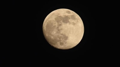 Patna, Bihar, India -Nov .14, 2024:A view of full moon on the eve of Kartik Purnima in Patna, Bihar, India, Thursday,14, 2024.(Photo by Santosh Kumar/ Hindustan Times) (Hindustan Times)