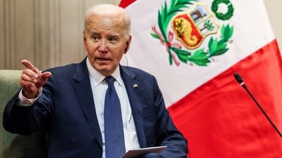 U.S. President Joe Biden gestures as he meets with Peru's President Dina Boluarte at the Asia-Pacific Economic Cooperation (APEC) summit in Lima, Peru, November 15, 2024. REUTERS/Leah Millis (REUTERS)