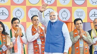 Mumbai, India. Nov 14, 2024: Prime Minister Narendra Modi addressed a public rally at Shivaji Park in Dadar, Mumbai, as part of the election campaign for Mahayuti Mumbai, India. Nov 14, 2024. (Photo by Raju Shinde/HT Photo) (Hindustan Times) Mumbai, India. Nov 14, 2024: Prime Minister Narendra Modi addressed a public rally at Shivaji Park in Dadar, Mumbai, as part of the election campaign for Mahayuti Mumbai, India. Nov 14, 2024. (Photo by Raju Shinde/HT Photo) (Hindustan Times)