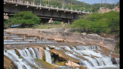 The proposed directions were issued on November 11 as per the provisions of the Water (Prevention and Control of Pollution) Act of 1974 and the Air (Prevention and Control of Pollution) Act of 1981. (REPRESENTATIVE PIC) The proposed directions were issued on November 11 as per the provisions of the Water (Prevention and Control of Pollution) Act of 1974 and the Air (Prevention and Control of Pollution) Act of 1981. (REPRESENTATIVE PIC)