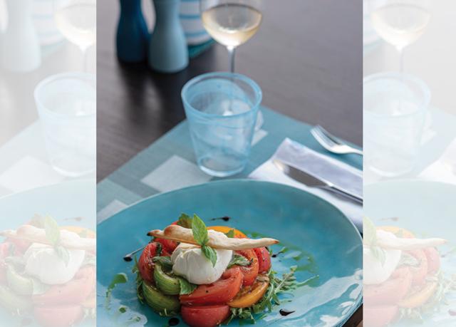 The welcome Champagne is Ruinart and room service offers over a dozen types of caviar. The welcome Champagne is Ruinart and room service offers over a dozen types of caviar.