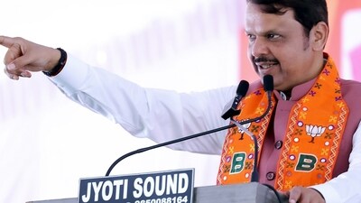 Maharashtra Deputy Minister Devendra Fadnavis addresses a public meeting. (Dev_Fadnavis-X) Maharashtra Deputy Minister Devendra Fadnavis addresses a public meeting. (Dev_Fadnavis-X)
