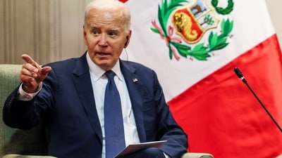 U.S. President Joe Biden gestures as he meets with Peru's President Dina Boluarte at the Asia-Pacific Economic Cooperation (APEC) summit in Lima, Peru, November 15, 2024. REUTERS/Leah Millis (REUTERS)