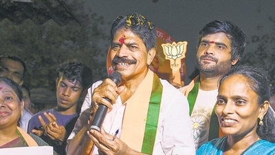 BJP’s Captain R Tamil Selvan is gunning for this third straight term as MLA. (Raju Shinde/HT Photo) BJP’s Captain R Tamil Selvan is gunning for this third straight term as MLA. (Raju Shinde/HT Photo)